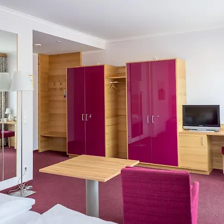 منتجع Gesundheitsresort Bad St. Leonhard باد سانت ليونارد إم لافانتال